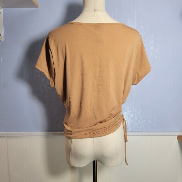 Rue + 1X Light Tan Round Neck Shortsleeve Scrunched Tie Side Casual T-Shirt - Picture 5 of 8